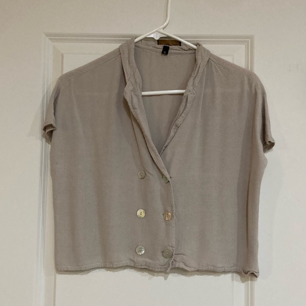 Women's Beige Button-Up Crop Top